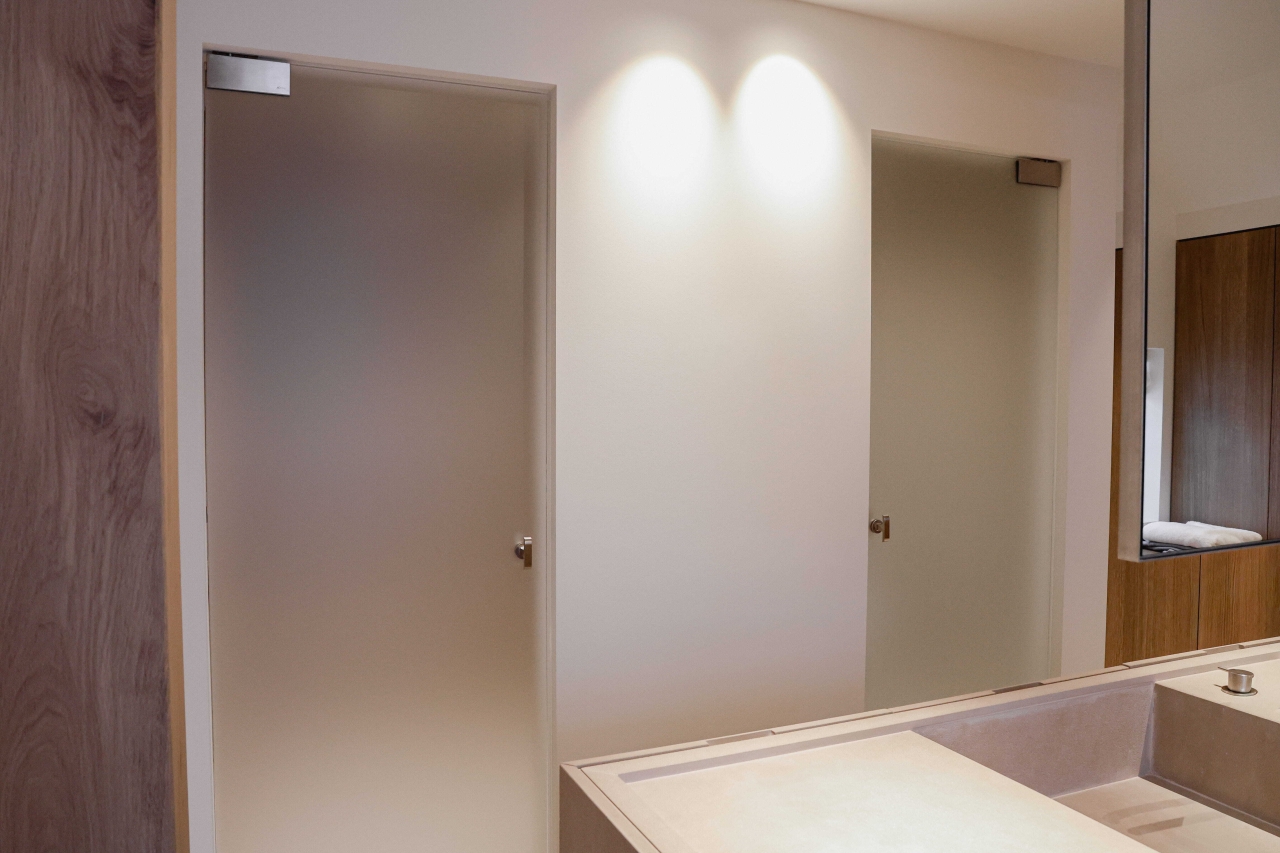 Van Rijn Interieur Taatsdeur Satijn glas 8mm RVS look beslag